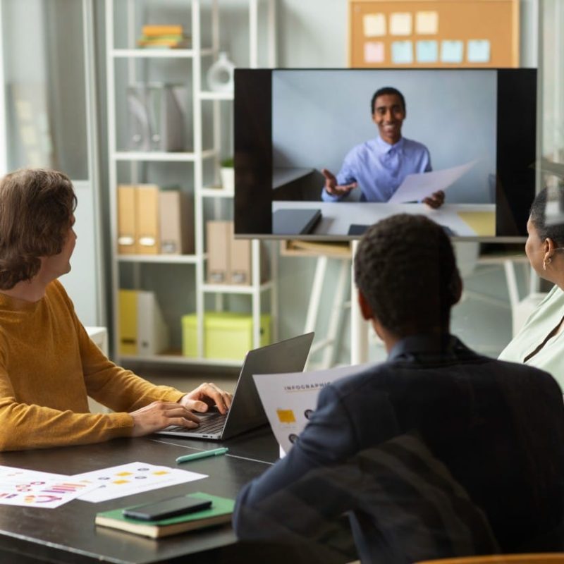 Executive online courses for improving communication skills